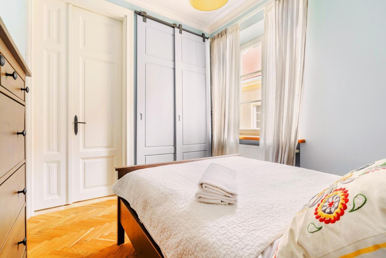 Apartamento Designer Flat In The Heart Of Old Town Varsovia Exterior foto