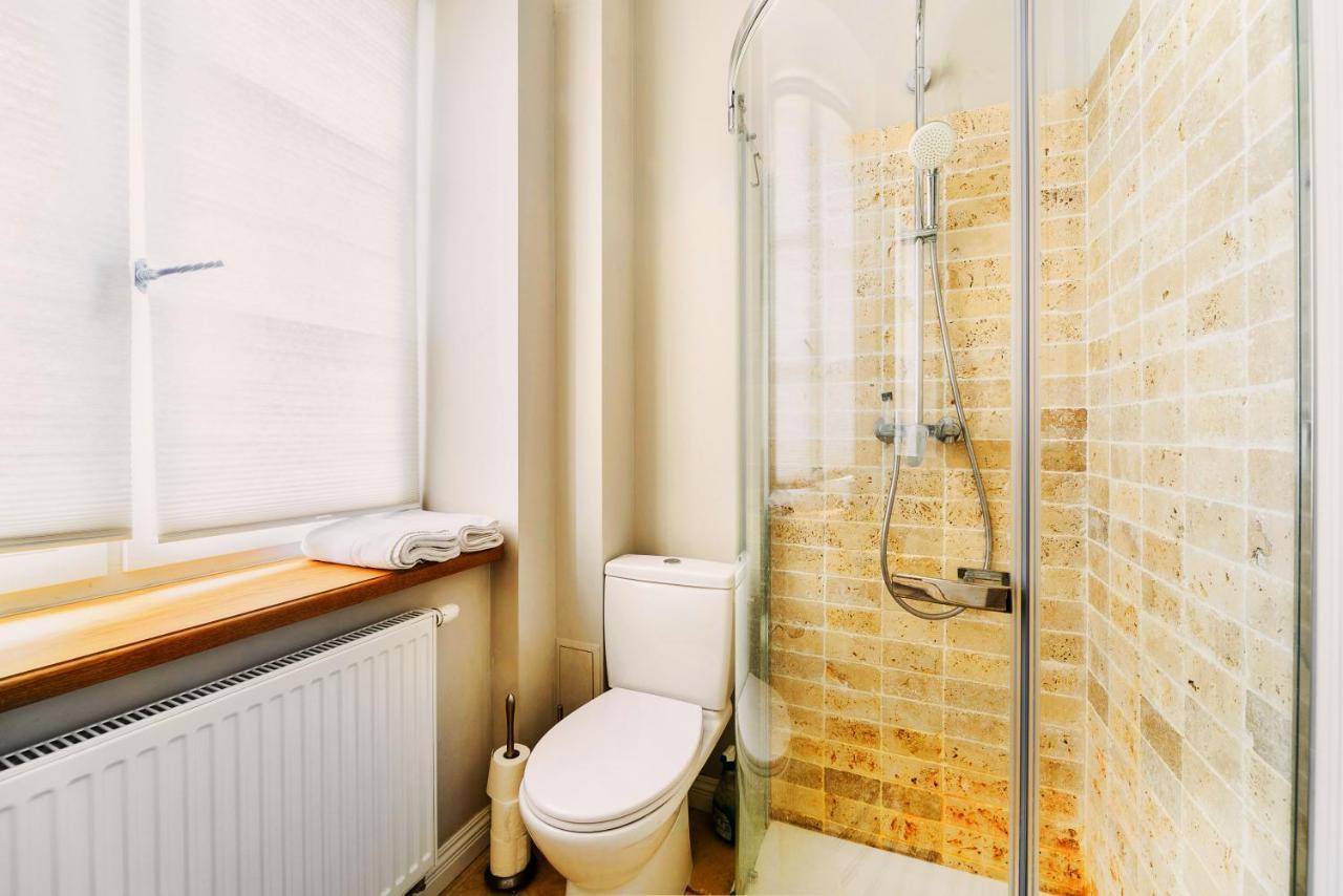 Apartamento Designer Flat In The Heart Of Old Town Varsovia Exterior foto