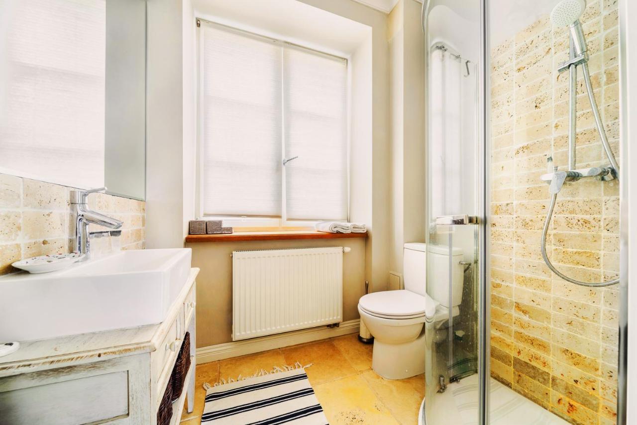 Apartamento Designer Flat In The Heart Of Old Town Varsovia Exterior foto